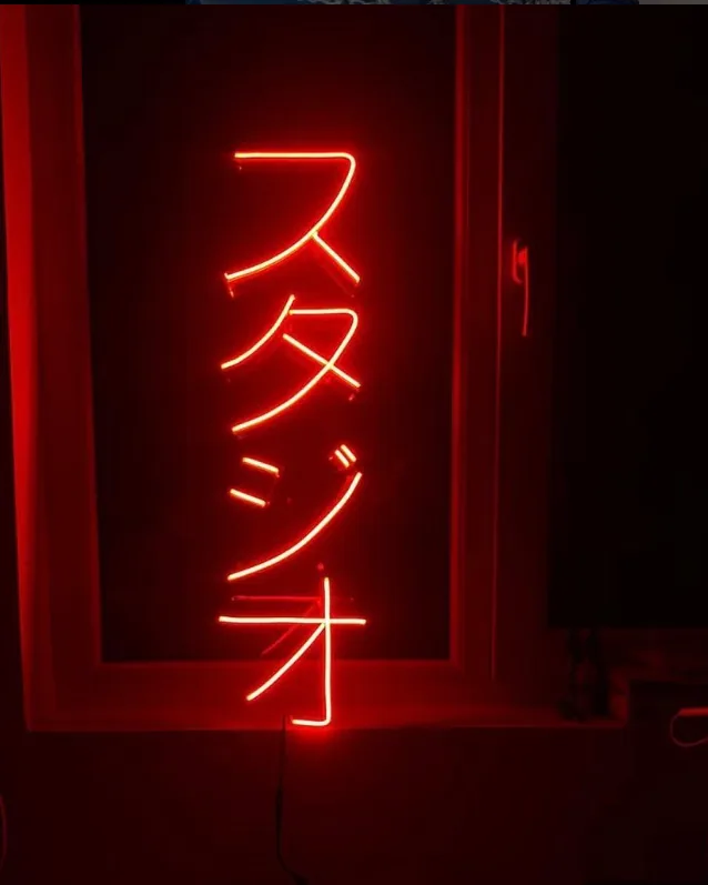 Studio signage neon in Japanese script, Dubai